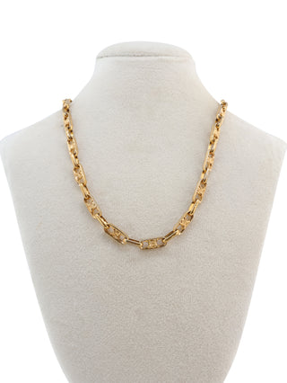 Embossed Triomphe Chain Necklace