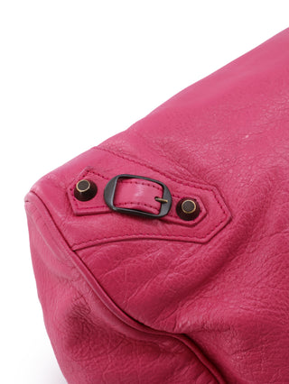 Classic Velo Shoulder Bag