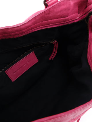 Classic Velo Shoulder Bag