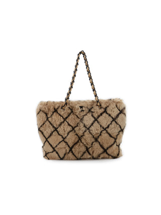 Matelasse Lapin Shoulder Bag