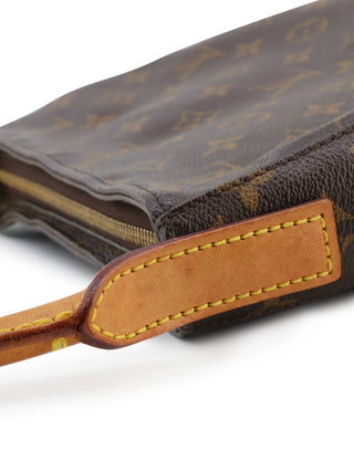 Looping MM Shoulder Bag