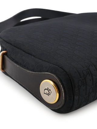 Trotter Curved Dome Shoulder Bag