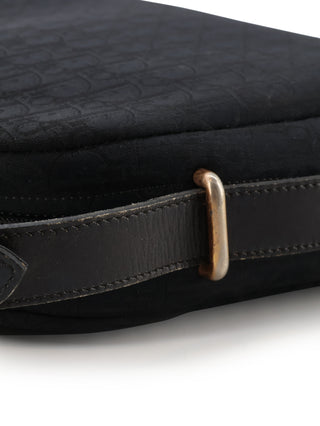 Trotter Curved Dome Shoulder Bag
