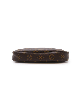 Monogram Pochette