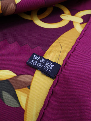 Deer Crest Chain Scarf