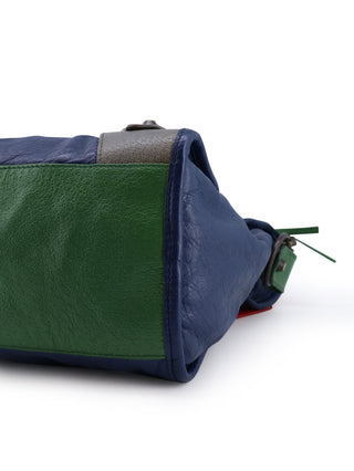 Classic City Shoulder Bag