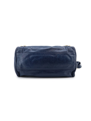 Classic Velo Shoulder Bag