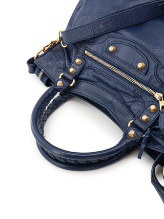 Classic Velo Shoulder Bag