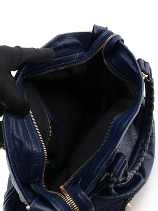 Classic Velo Shoulder Bag
