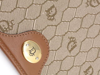Honeycomb Oval Logo Chain Shoulder Bag