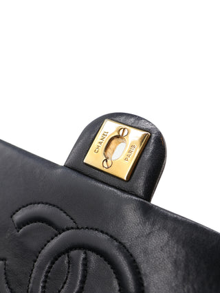 Classic Flap 20 Shoulder Bag